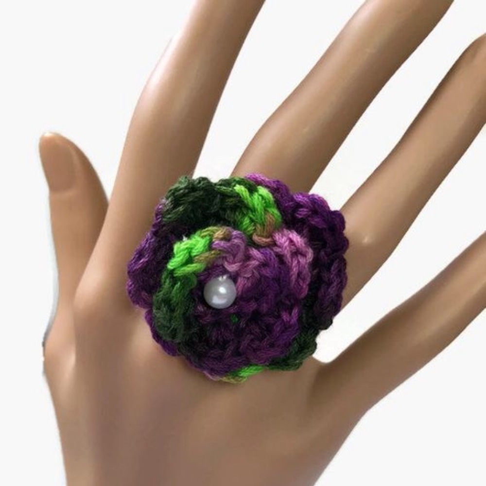 Adjustable Flower Ring Statement Ring - Picture 2 of 3